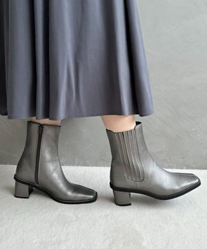 スクエアトゥショートブーツ