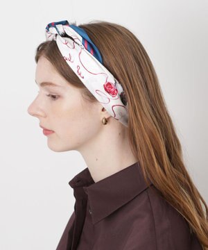  PAUL&JOE ACCESSOIRES(ポール & ジョー) シルクスカーフ 空 オーステルリッツ記念柱 ネコと毛糸 気球 65cm×65cm 手洗いOK