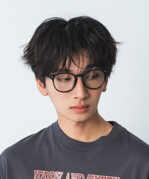  【ユニセックス着用ITEM】調光レンズサングラス