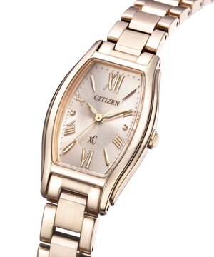  【電池交換不要】サクラカラーのトノー型ウオッチ