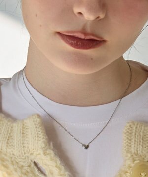  【金属アレルギー対応】スリークハートネックレス　シルバー/サージカルステンレス