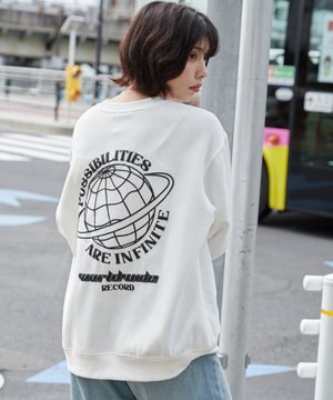  【ユニセックス着用ITEM】リラックスフィットグラフィックプルオーバー