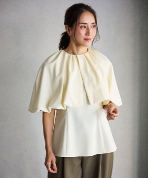 ＜亀恭子さんコラボ＞取り外し可能ケープ付きペプラムブラウス