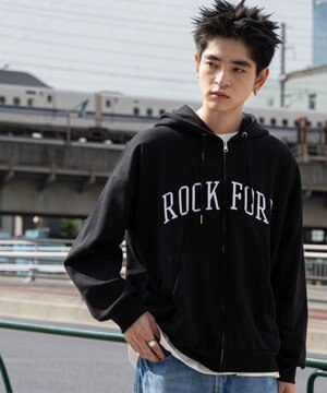  ワッペンロゴジップパーカー