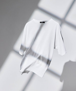 【WEB限定】【新素材 / 新型】エンジニアドテックT リラックスフォルムクルーネックTシャツ
