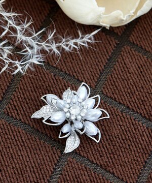  フラワーコサージュブローチ