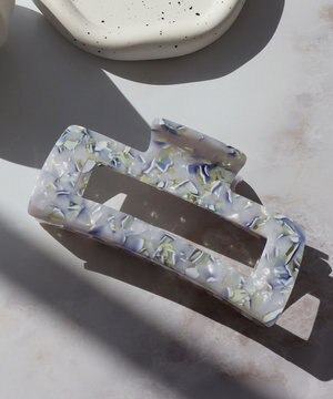  シェルヘアクリップ