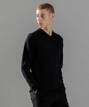 ピュアカシミヤ　Vネックニット