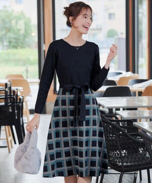  【洗える】リボンベルト付きチェック柄ニットワンピース