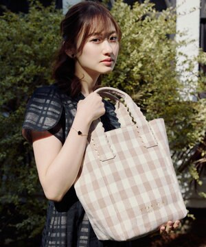 WAVES HANDLE TOTE トートバッグ【星風まどかさん着用・WEB&一部店舗限定】