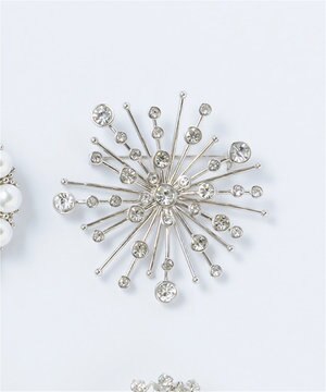  クリスタルシャワー ブローチ