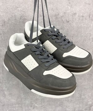  ベーシックスニーカー