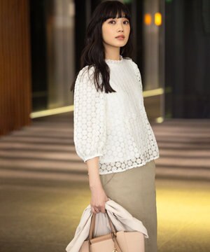  【WEB限定】フラワーレース ペプラムトップス