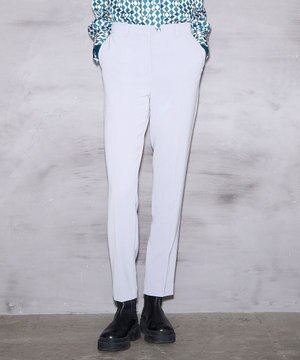 【WEB限定色あり】コンフォートフルー　テーパードパンツ