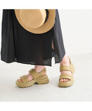  <ing>厚底クロスベルトスポーツサンダル