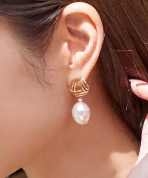  【ニッケル素材】大粒パール付き揺れピアス