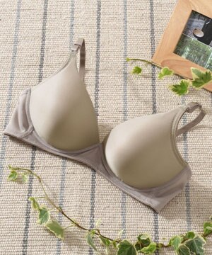 ノンワイヤーブラ 【Tシャツブラ】 アウターにひびきにくい 自然にボリュームアップ KB1522 ウイング/ワコール