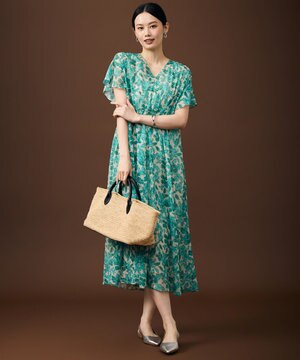  ハーバリウムフラワープリントVネック ワンピース