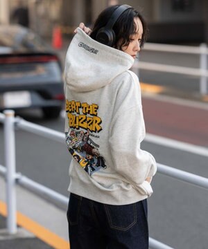  【ユニセックス着用ITEM】別注NEWJACKグラフィックプルパーカー