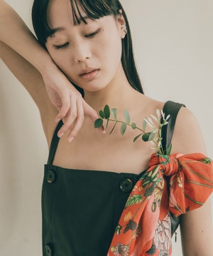 SWASH LONDON フラワープリント コットン スカーフ