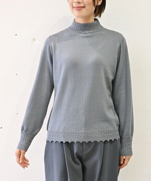 〈エクストラファインメリノウール〉〈洗えるニット〉レース編みハイネックプルオーバー