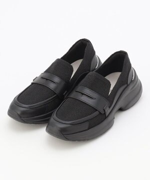  ローファースニーカー