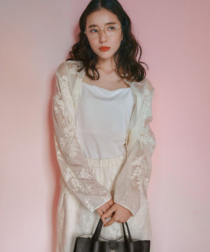 【前後着用可能の2WAY仕様】ボタニカル エンブロイダリー ブラウス