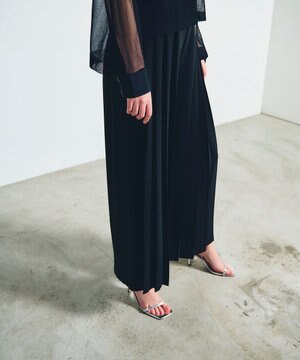  トリアセプリーツパンツ