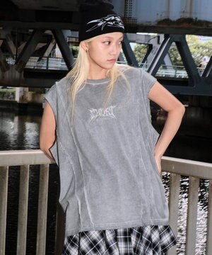  【ユニセックス着用ITEM/MLサイズ展開】コールドダイスウィッチングロゴノースリーブ