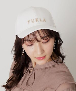  FURLA(フルラ) 立体刺繍ロゴキャップ