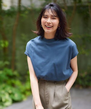  モックネックフレンチスリーブプルオーバー