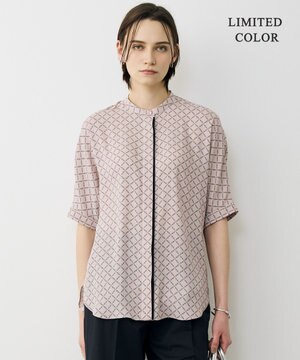  【先行予約・WEB限定カラーあり】BackSatinAmunzen 5分袖バンドカラーブラウス