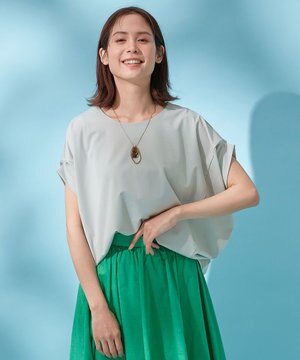  バンザイスリーブトップス