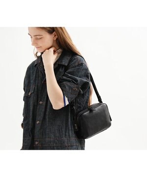  トスカ BOX型ミニショルダーバッグ