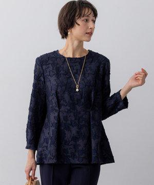 【VERY掲載】ボタニカル カットジャガード ペプラムブラウス