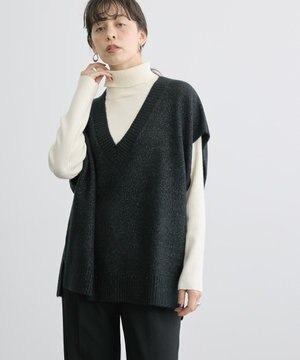  ラメ入りＶネックニットベスト