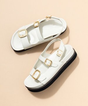 バックル デザイン サンダル