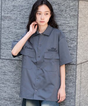  【ユニセックス着用ITEM】刺繍ロゴツイルワークシャツ