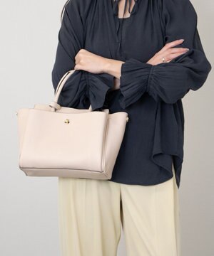  【LORISTELLA】マルチポケットハンドバッグ