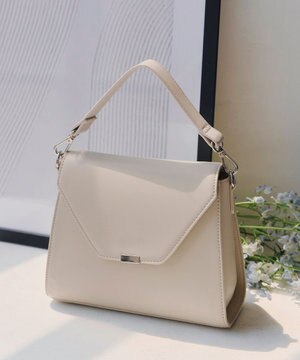  【安田美沙子さん着用・4way /2TYPEハンドル】パールチェーン付きハーフフォーマルミニバッグ