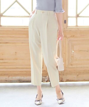  NEW美シルエットテーパード パンツ