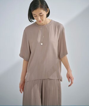 【Sサイズ有】 マットサテン 5分袖 ブラウス