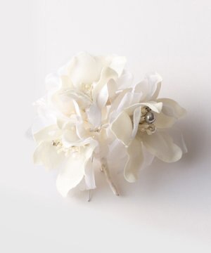 トリプル コサージュ