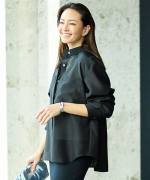  【カタログ掲載・羽織りとしても】シャイニーオーガンジーシアー シャツ