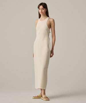  【手洗い可】ドライタッチ ニット アメスリ バックオープン ワンピース（uncrave WHITE）