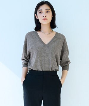 シルクコットンベーシック Vネック ニット