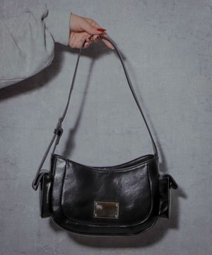  プレートデザインハトメバッグ