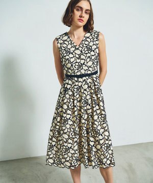  ローズレースドレス