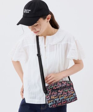  DANIELLA CROSSBODY/NYCスクリプトブラック