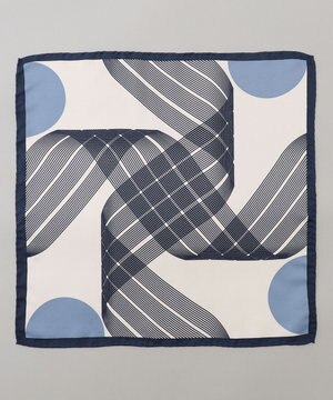  首にも巻ける【2WAY/日本製】シルク100% ポケットチーフ（幾何学柄）